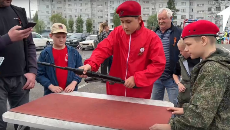 Сегодня Первые приняли участие в праздничной программе у Левобережного рынка, посвященной празднованию 80-летия Победы!.